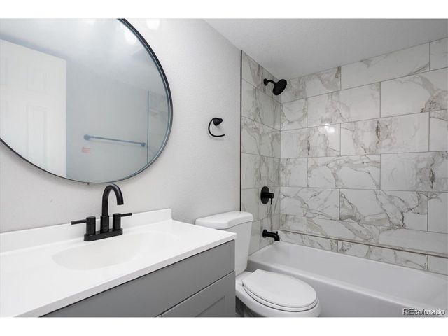 1028 Cynthia Ct, Loveland, CO 80537