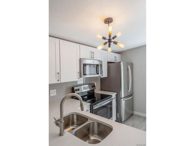 1028 Cynthia Ct, Loveland, CO 80537