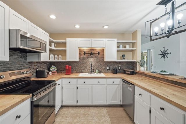2877 W AXELWOOD DRIVE, Beverly Hills, FL 34465
