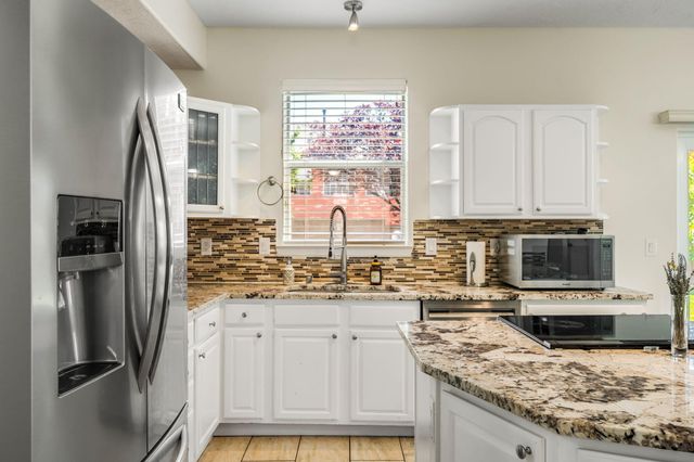 8600 Hampton Avenue NE, Albuquerque, NM 87122