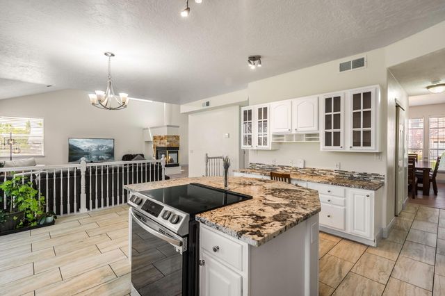 8600 Hampton Avenue NE, Albuquerque, NM 87122