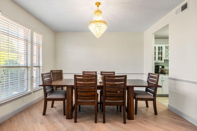 8600 Hampton Avenue NE, Albuquerque, NM 87122