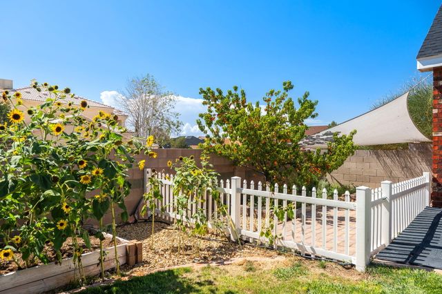 8600 Hampton Avenue NE, Albuquerque, NM 87122