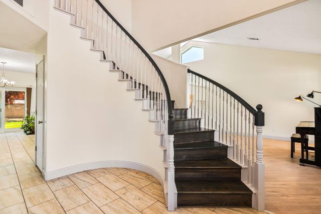 8600 Hampton Avenue NE, Albuquerque, NM 87122