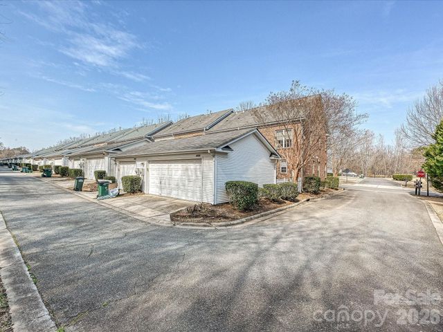 8714 Beaver Creek Drive, Charlotte, NC 28269