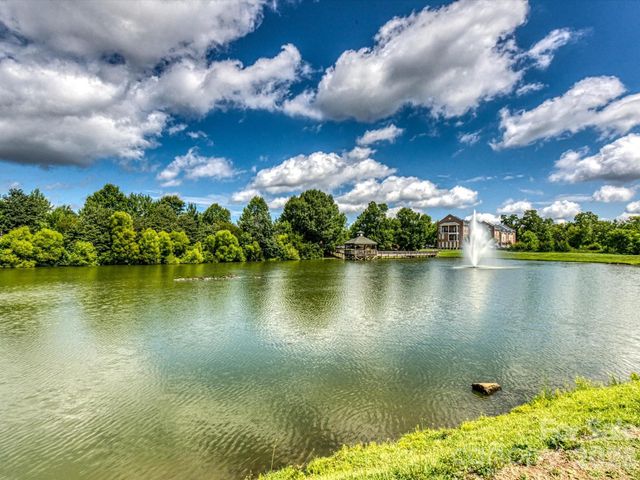 8714 Beaver Creek Drive, Charlotte, NC 28269