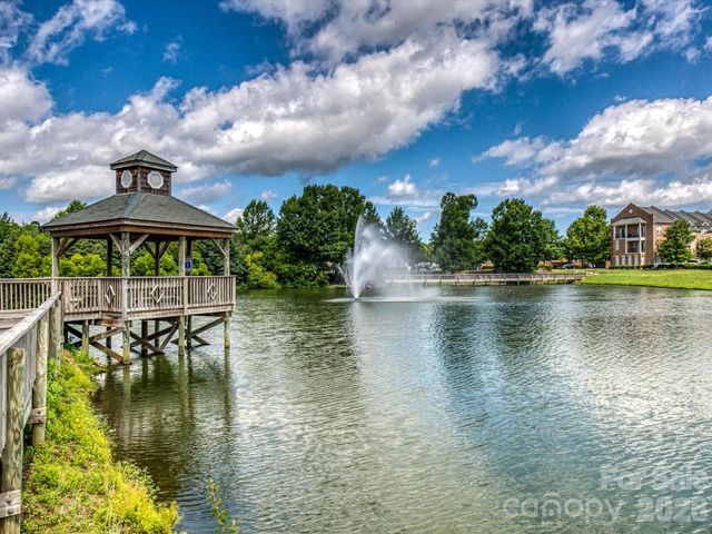8714 Beaver Creek Drive, Charlotte, NC 28269