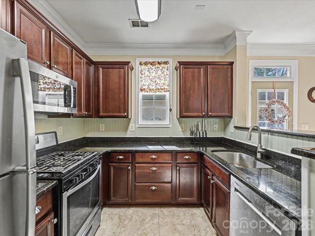 8714 Beaver Creek Drive, Charlotte, NC 28269
