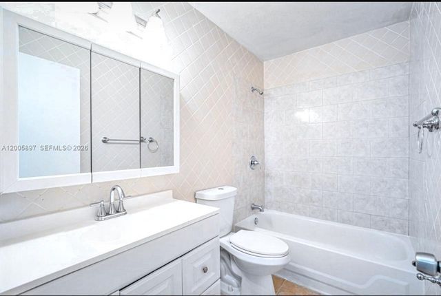 4259 Royal Banyan Way B, Lake Worth, FL 33461