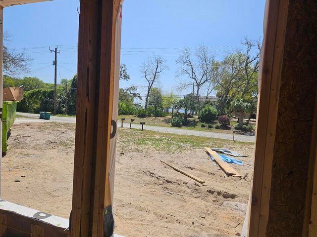 28 A Meigs Drive, Shalimar, FL 32579