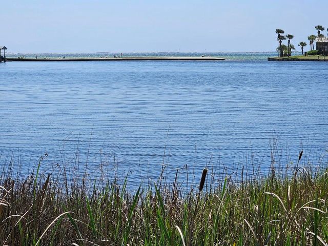 28 A Meigs Drive, Shalimar, FL 32579