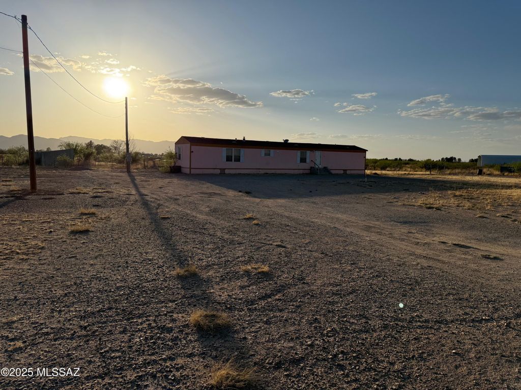 3727 N Wadsworth Road, Willcox, AZ 85643