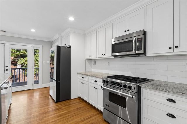 530 E Lake Drive, Gainesville, GA 30506