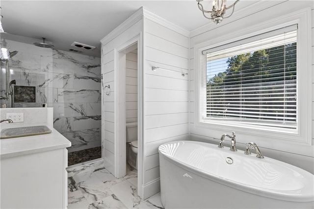 530 E Lake Drive, Gainesville, GA 30506