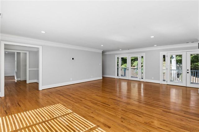 530 E Lake Drive, Gainesville, GA 30506