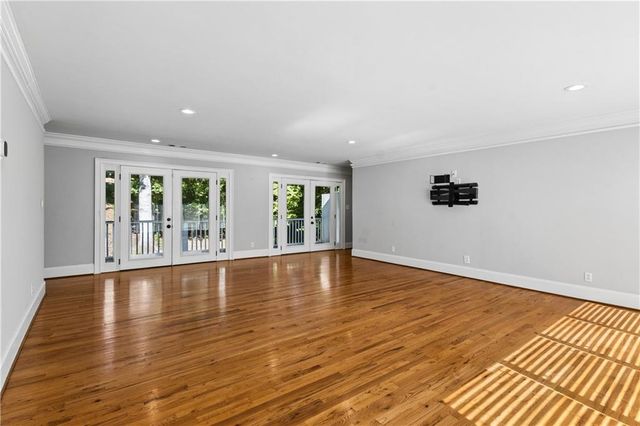 530 E Lake Drive, Gainesville, GA 30506