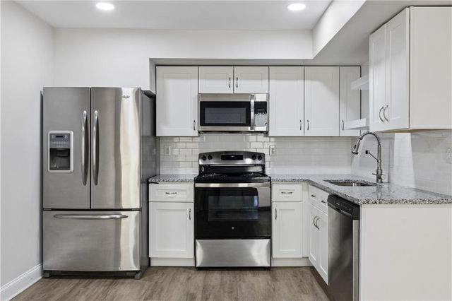 530 E Lake Drive, Gainesville, GA 30506