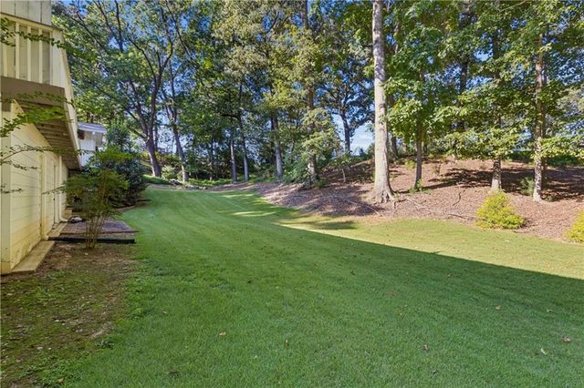 530 E Lake Drive, Gainesville, GA 30506