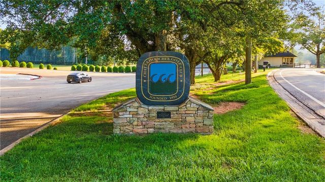 530 E Lake Drive, Gainesville, GA 30506