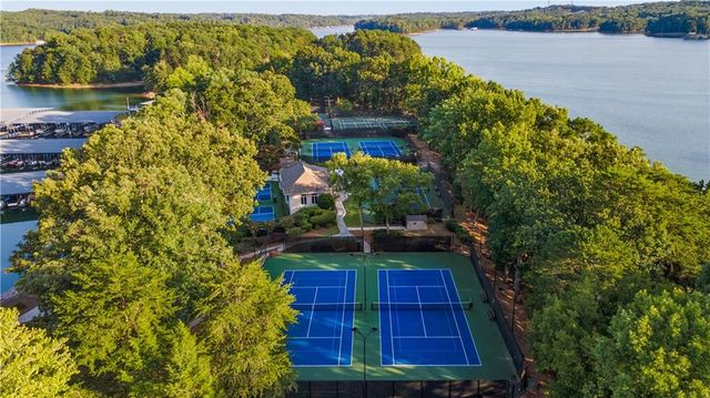 530 E Lake Drive, Gainesville, GA 30506