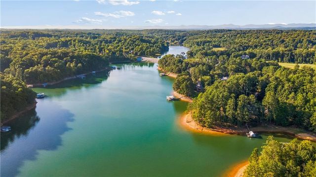 530 E Lake Drive, Gainesville, GA 30506