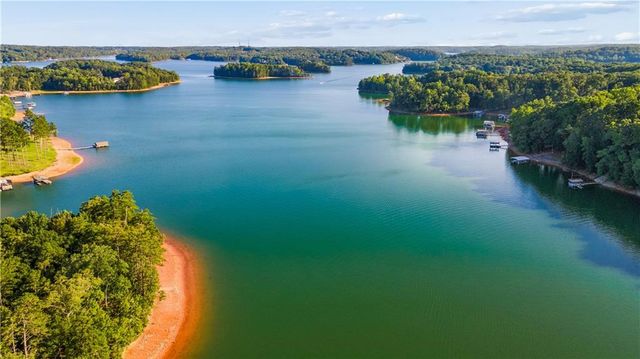 530 E Lake Drive, Gainesville, GA 30506