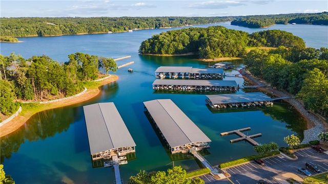 530 E Lake Drive, Gainesville, GA 30506