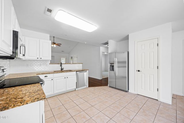 11301 Clubhaven Place 100, Raleigh, NC 27617