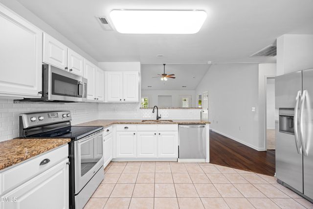 11301 Clubhaven Place 100, Raleigh, NC 27617
