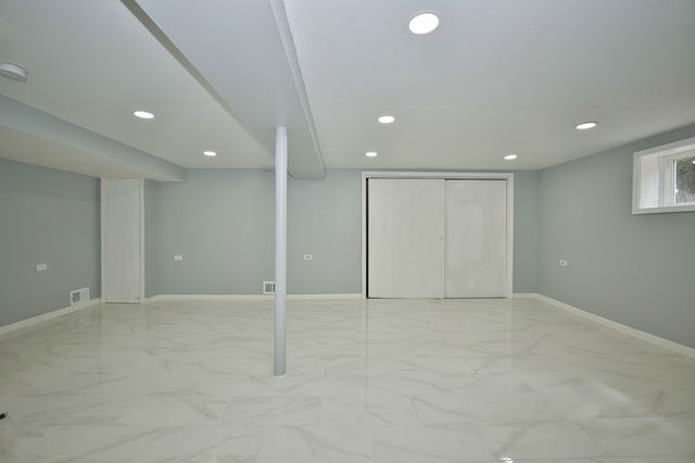 7412 Keeler Avenue, Skokie, IL 60076