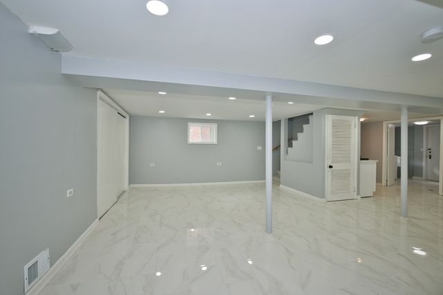 7412 Keeler Avenue, Skokie, IL 60076