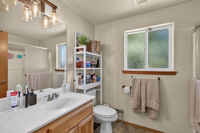 1401 Andrew Drive, Medford, OR 97501