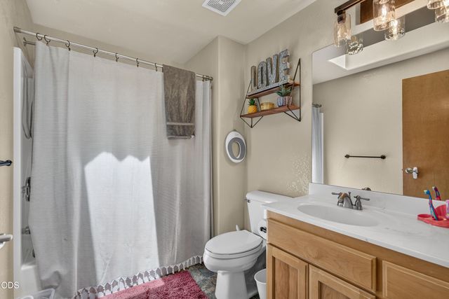1401 Andrew Drive, Medford, OR 97501