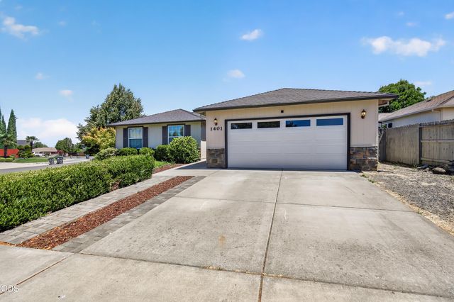 1401 Andrew Drive, Medford, OR 97501