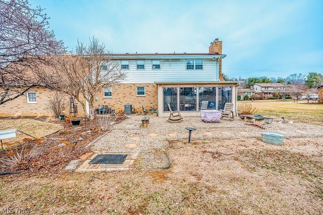 1809 Pennsylvania Avenue, Belpre, OH 45714