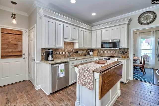 528 Hallsborough Drive, West Columbia, SC 29170