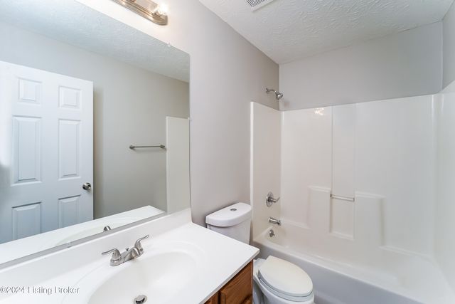 6905 Wood Rd, Louisville, KY 40258