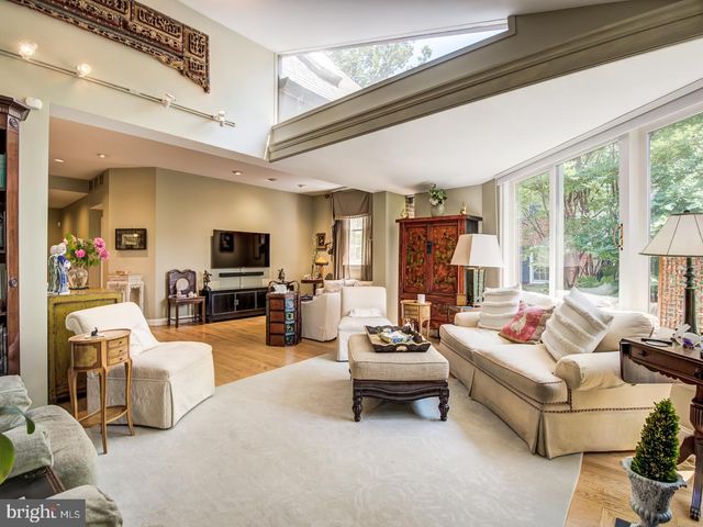 3808 CATHEDRAL AVE NW, Washington, DC 20016