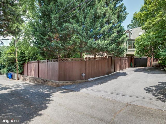 3808 CATHEDRAL AVE NW, Washington, DC 20016