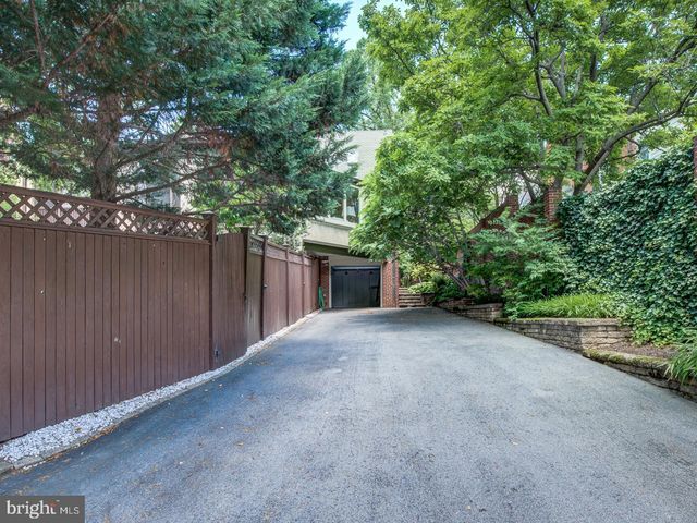 3808 CATHEDRAL AVE NW, Washington, DC 20016