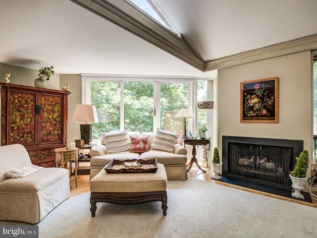 3808 CATHEDRAL AVE NW, Washington, DC 20016