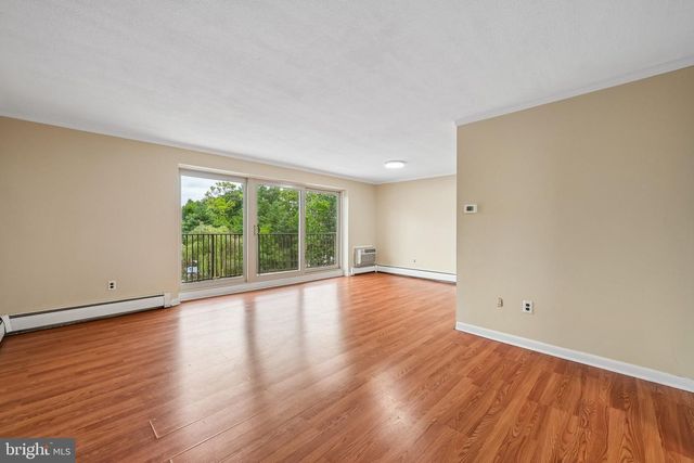 414 CHESTNUT ST, Cherry Hill, NJ 08002