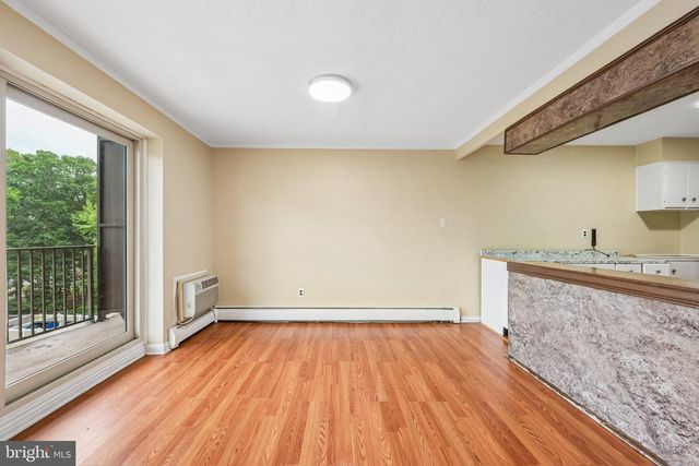 414 CHESTNUT ST, Cherry Hill, NJ 08002