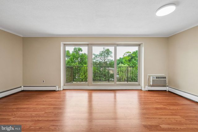 414 CHESTNUT ST, Cherry Hill, NJ 08002