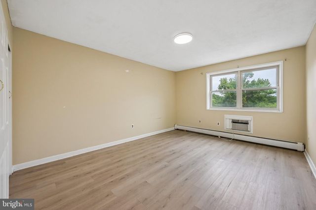 414 CHESTNUT ST, Cherry Hill, NJ 08002