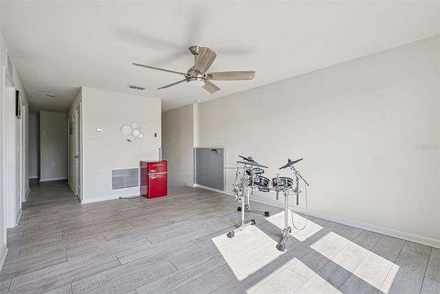 2044 CADES COVE WAY, Deland, FL 32720