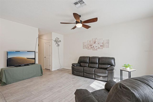 2044 CADES COVE WAY, Deland, FL 32720