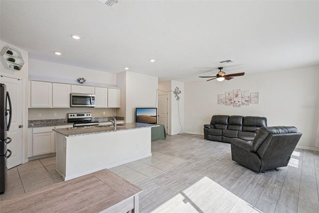 2044 CADES COVE WAY, Deland, FL 32720