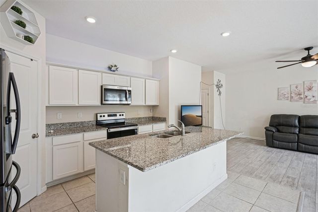 2044 CADES COVE WAY, Deland, FL 32720