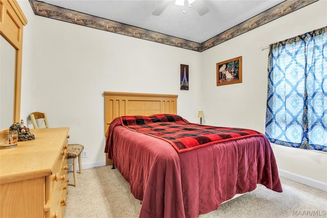 225 Twin Oaks Lane, Wetumpka, AL 36093